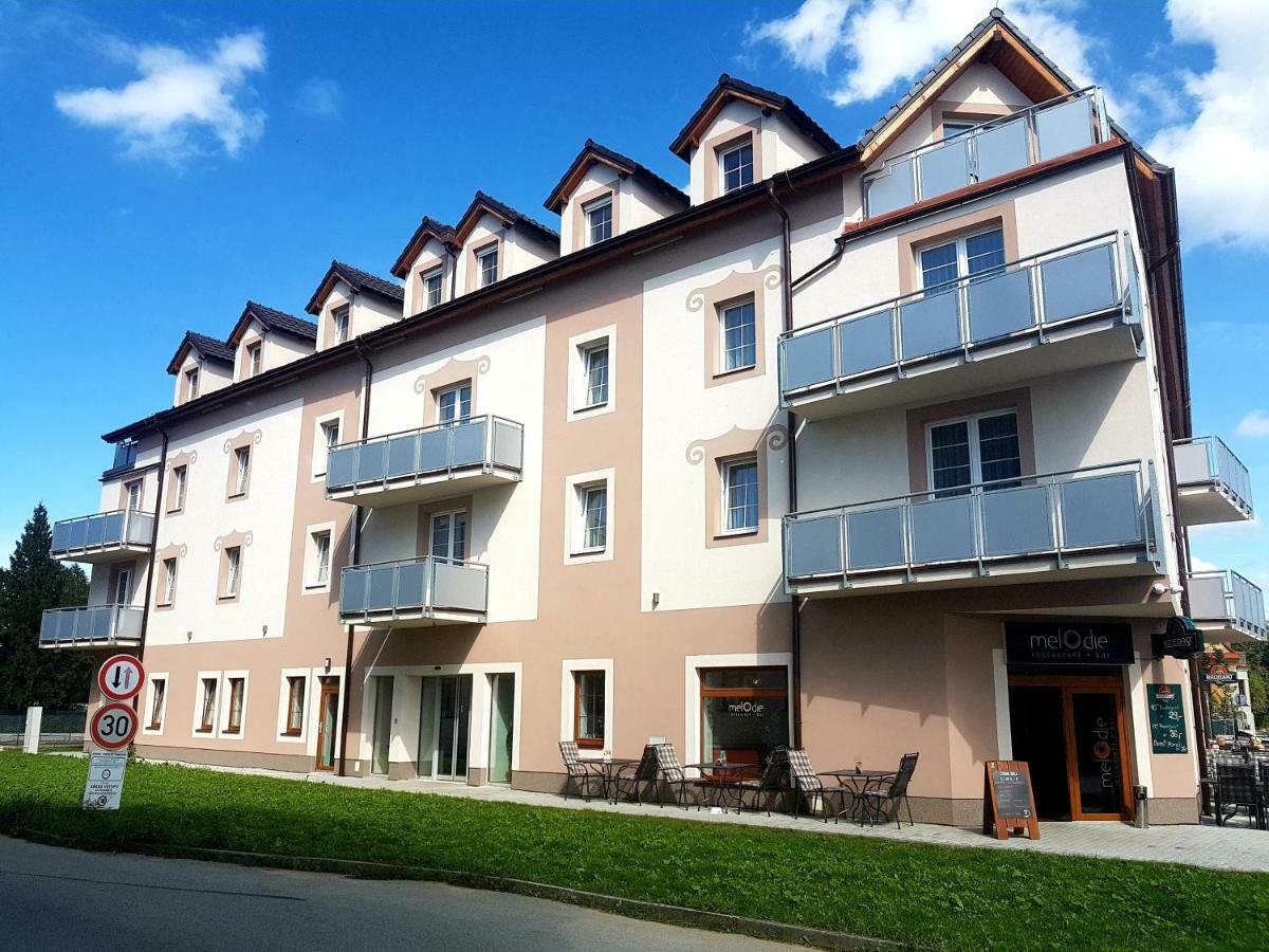 Wellness Hotel Harmonie Třeboň 外观 照片